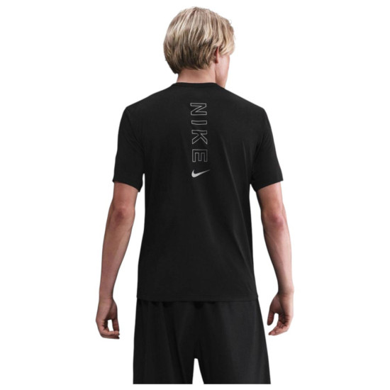 Nike Ανδρική κοντομάνικη μπλούζα Dri-FIT Tee Nike Ανδρική κοντομάνικη μπλούζα Dri-FIT Tee